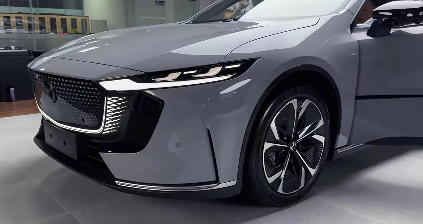 Mazda EZ-6 – zdjęcie FutureMotors