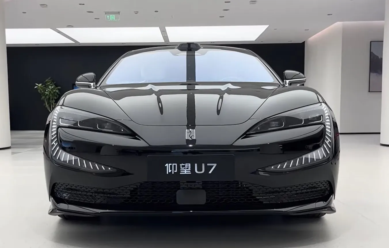 Yangwang U7 – dane i import FutureMotors