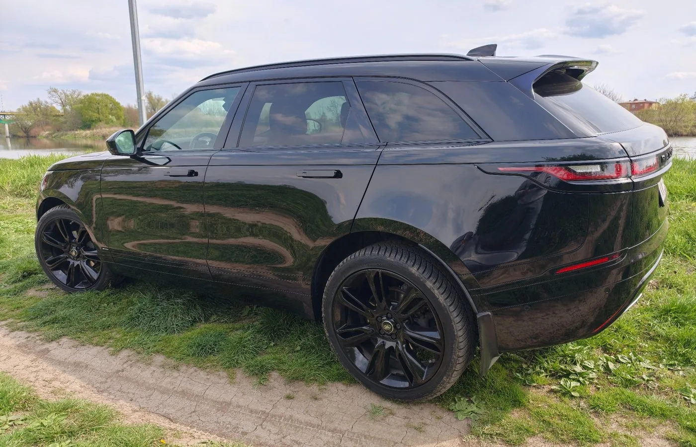 Range Rover Velar SE R-Dynamic – zdjęcie 2