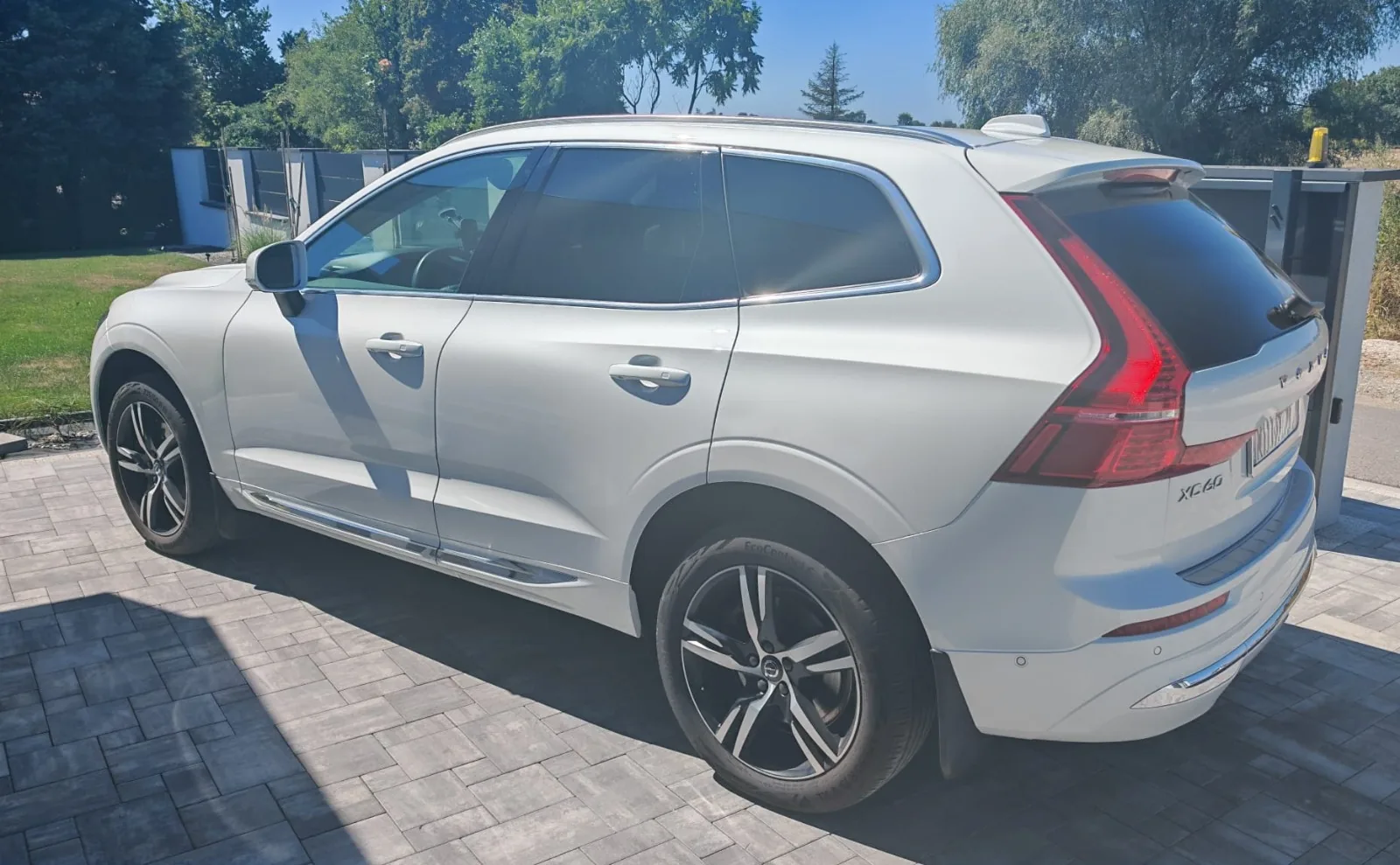 Volvo XC60 II 2.0 B6 Inscription AWD – zdjęcie 2